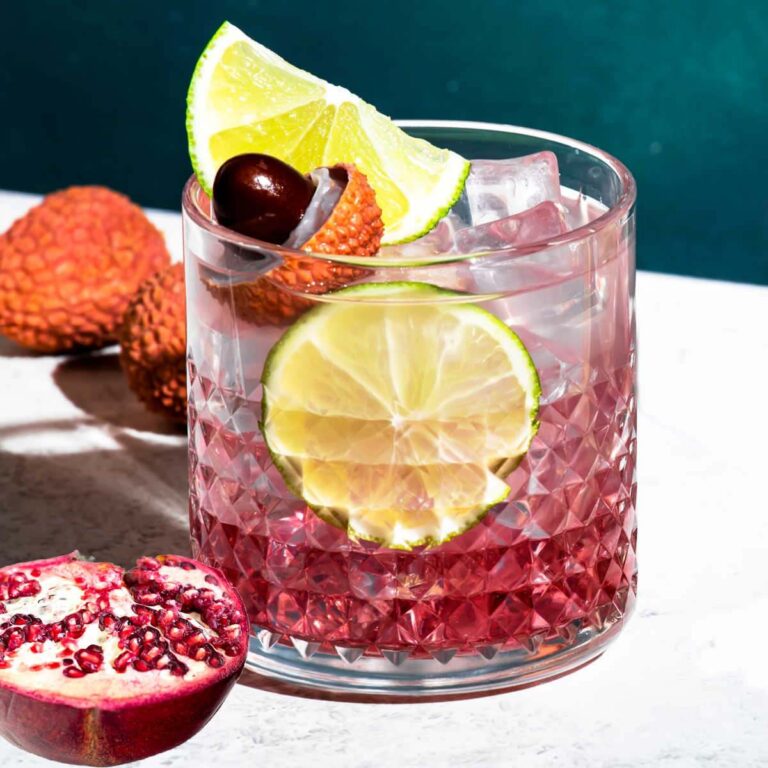 Southern Comfort Cocktail – It’s Time for a Southern Breeze