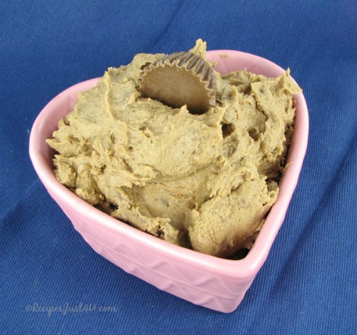 Reese's peanut buttercream frosting - rich and decadent.