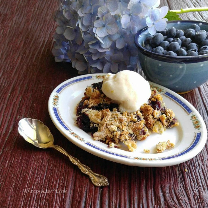 Blueberry crumble