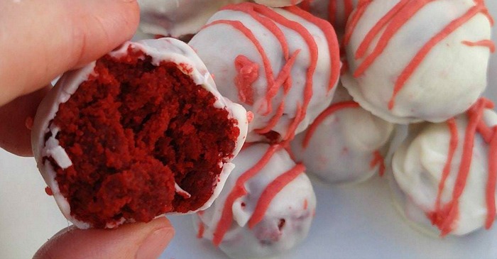 Take a bite of these red velvet cheesecake truffles