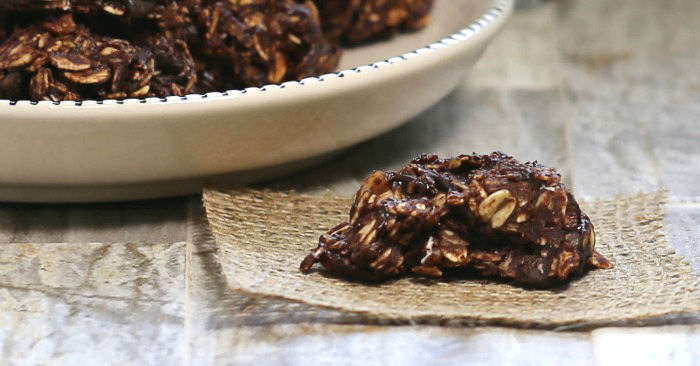 Take a bite of this no bake peanut butter chocolate cookie