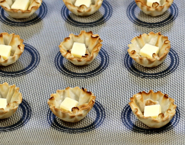 cheese cubes in phyllo dough cups
