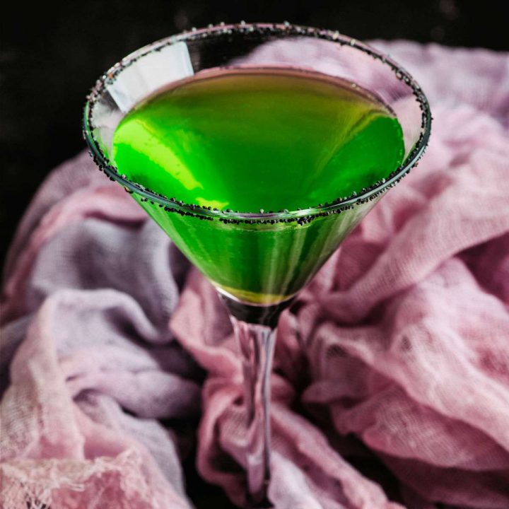 Sour Apple Pucker Drink - Green Halloween Cocktail Recipe